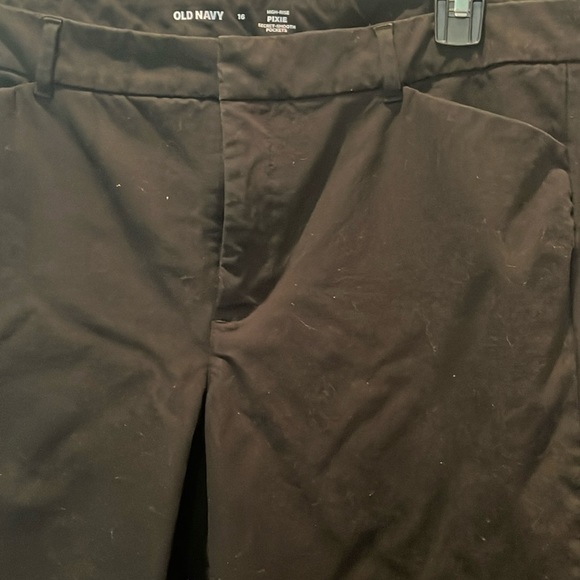 Old navy high rise pixie pants - Picture 1 of 4